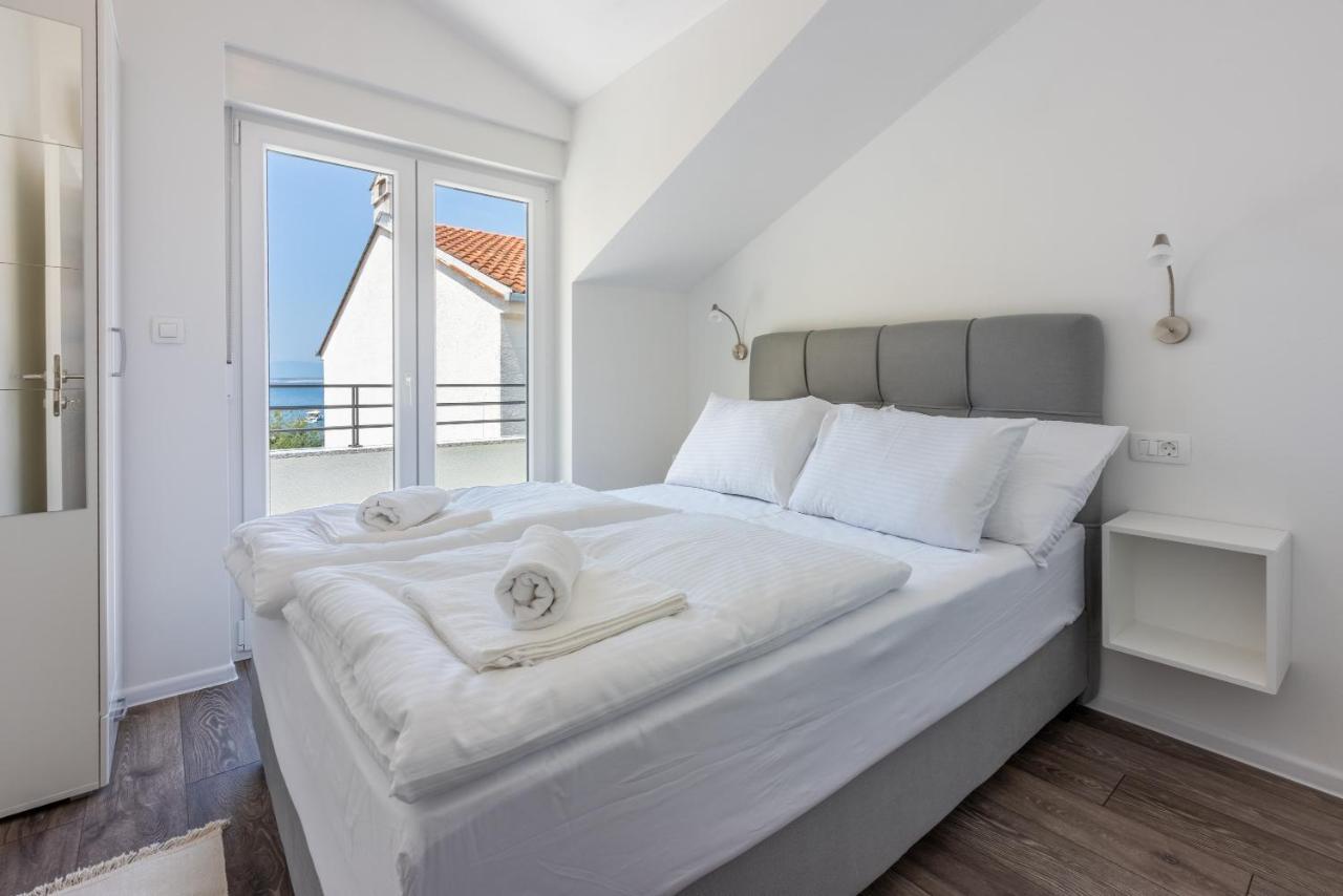 Luxury Apartments Lovorka 3 & 4***/**** Selce Extérieur photo